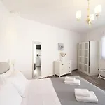 Crystal View Mykonos Hotel apartamentowy 4*