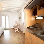 Crystal View Mykonos Hotel apartamentowy 4*