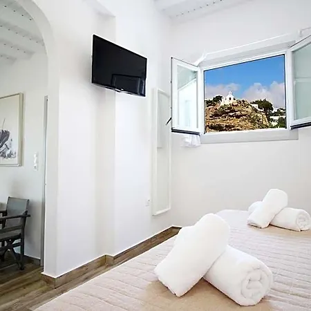 Ξενοδοχείο με διαμερίσματα Crystal View Mykonos 4*
