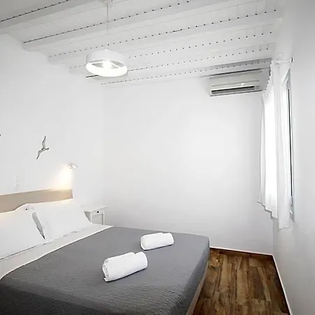Ξενοδοχείο με διαμερίσματα Crystal View Mykonos 4*